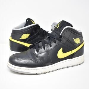 2014 Jordan 1 Mid "Black/Yellow"